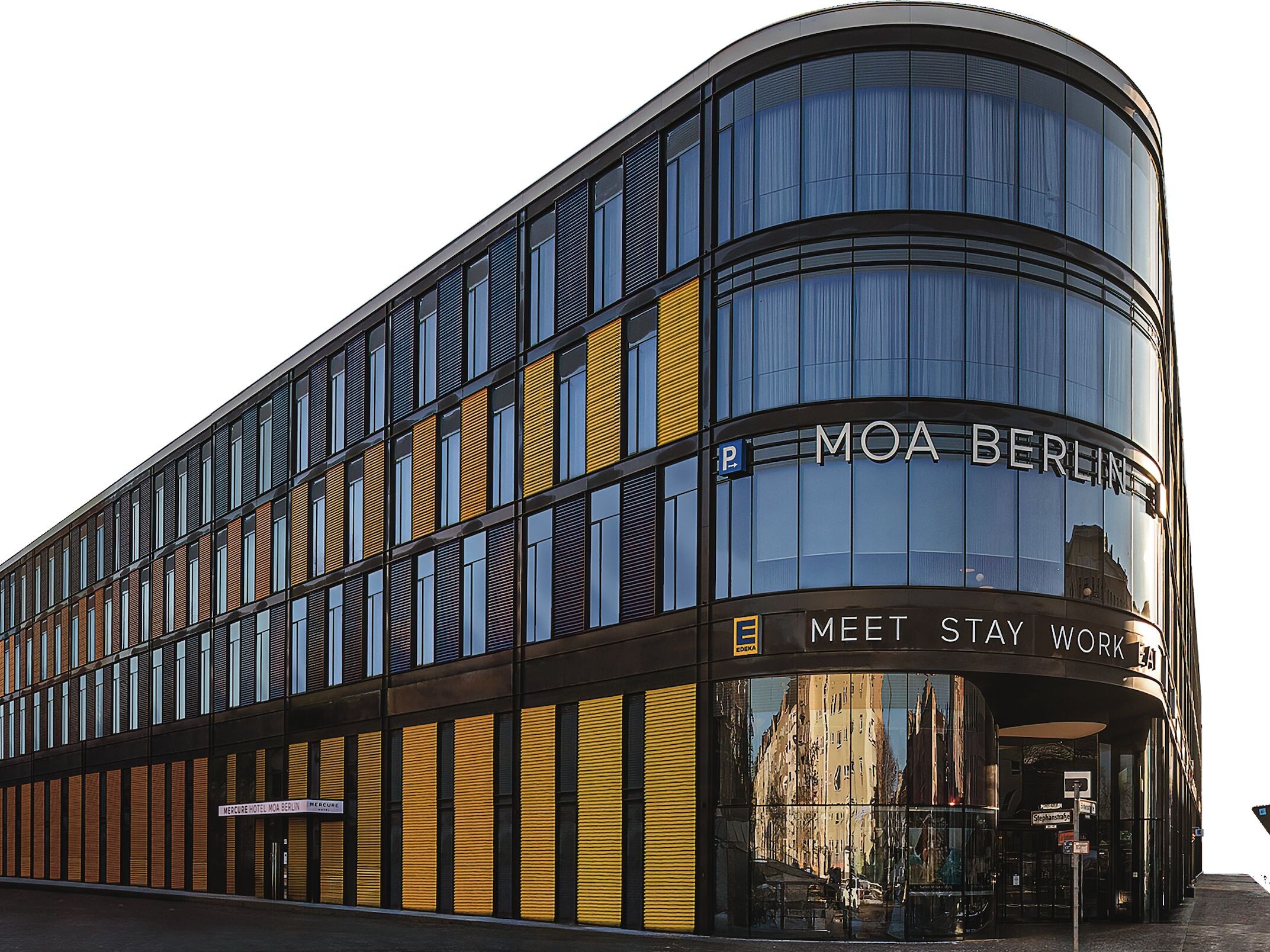 Gebäude mit Glasfenstern